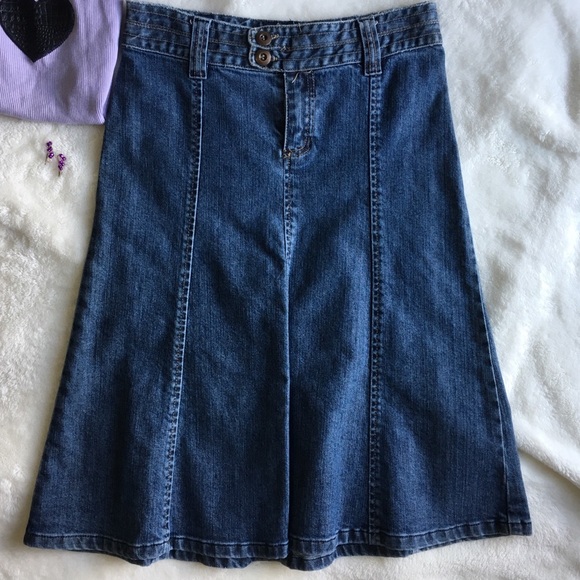 H&M Dresses & Skirts - {H&M} Trending! Boho Denim Button Front Knee Skirt